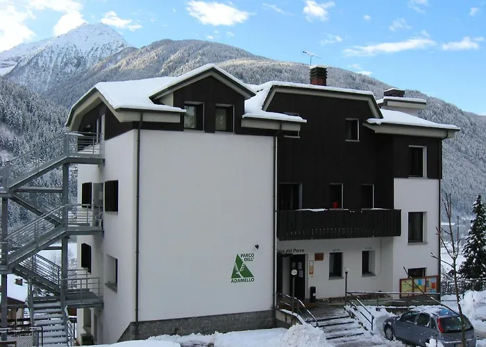 Vandrerhjem Casa Del Parco Dell'adamello Di Vezza dʼOglio
