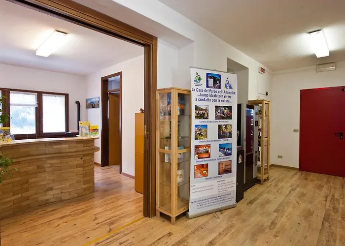 Casa Del Parco Dell'adamello Di *